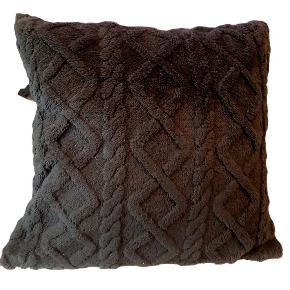 WHO KNOWS - ONE Throw Pillow w/NEW Cover. Cable Knit Pattern Polyester